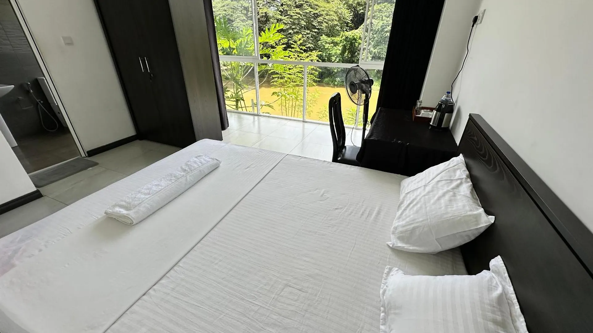 Pensjonat Varsity Villa Kandy