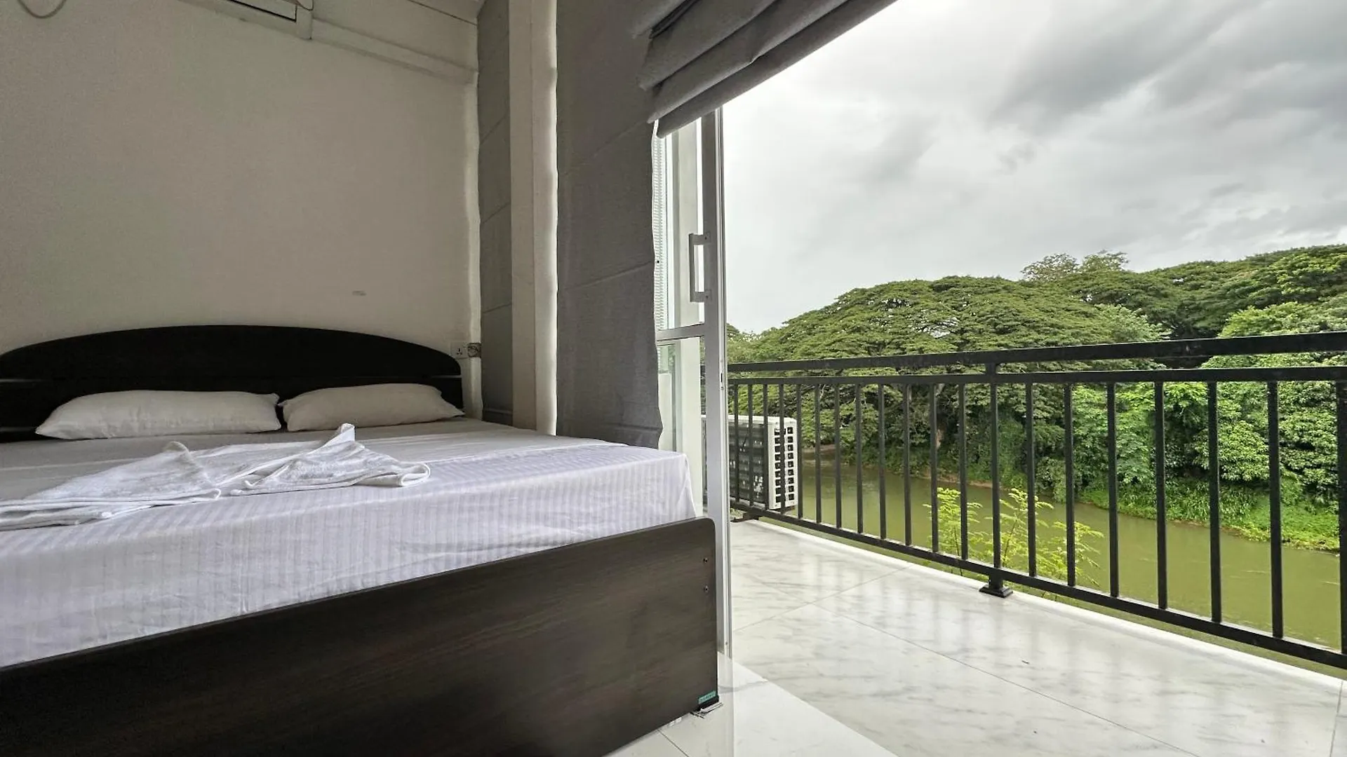 Pensjonat Varsity Villa Kandy